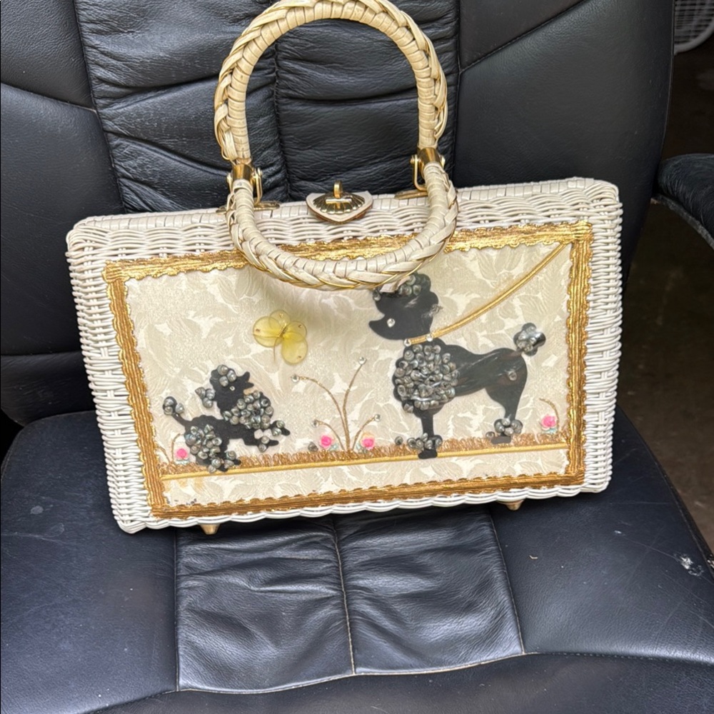 Elegant Cream and Gold Woven Handbag